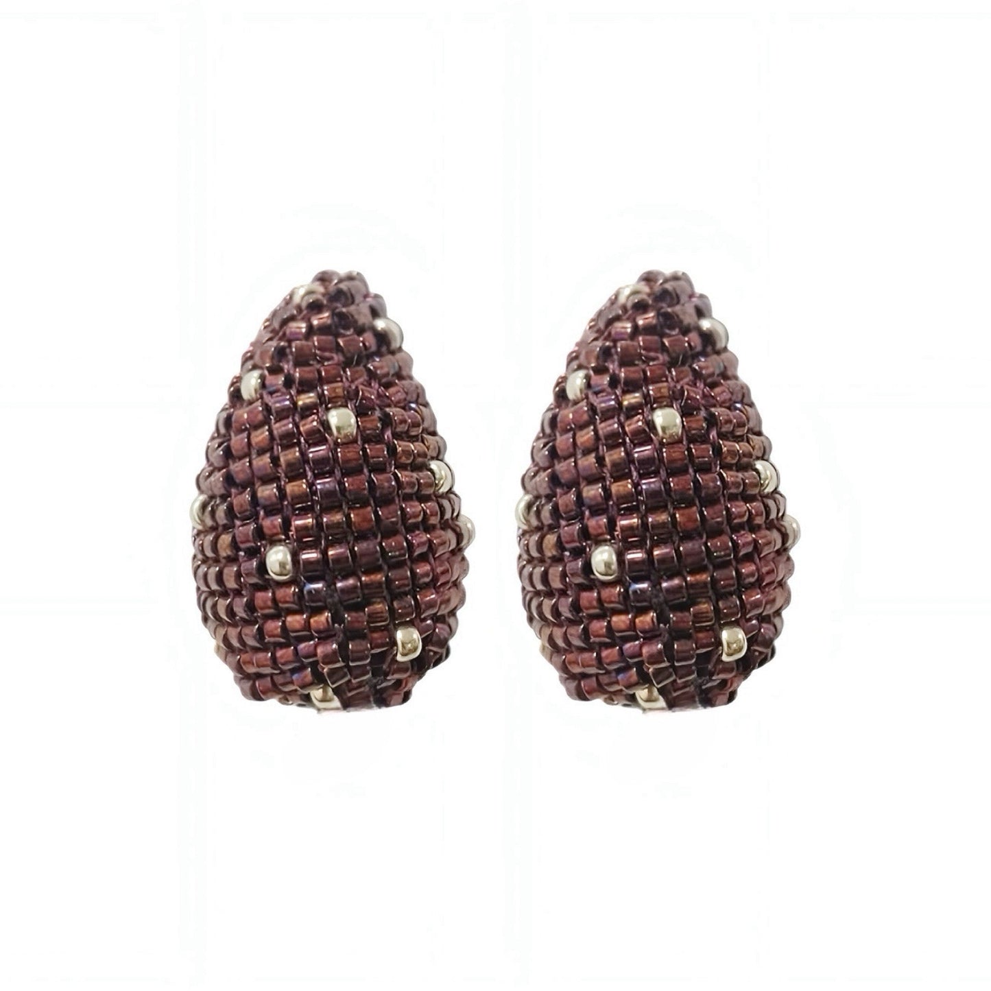 Reves Studs